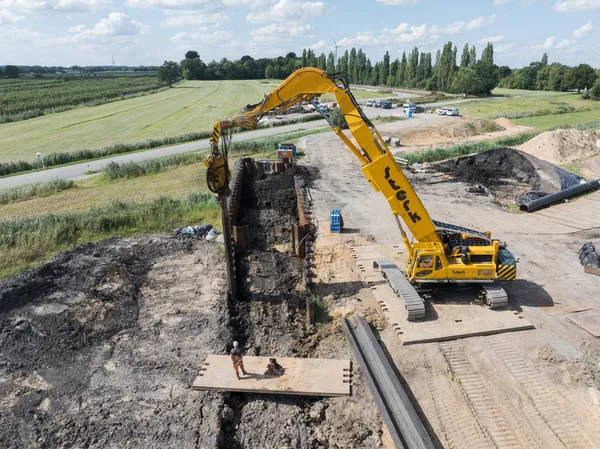 Spundwandverbau für den Rohrleitungsbau SE_CO_20260825_0145_HighRes