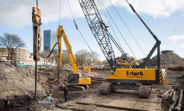 Rückbau alte Pfähle und Spundwände Sterk Spezialtiefbau – Leistungen – Pfähle 2 (1)